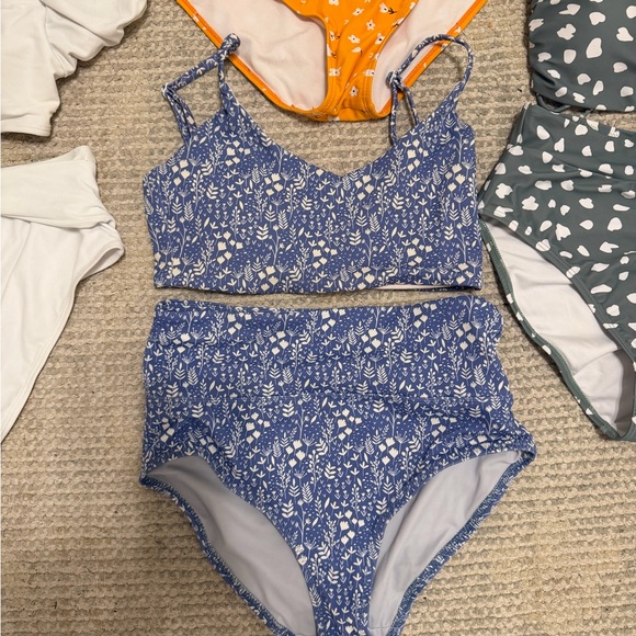 Women’s Bikini Sets lot - Picture 2 of 5